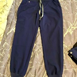 Brand new Figs scrub bottoms